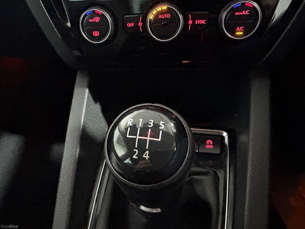 2016 Volkswagen Jetta Highline 2.0 TDi Manual 378413569