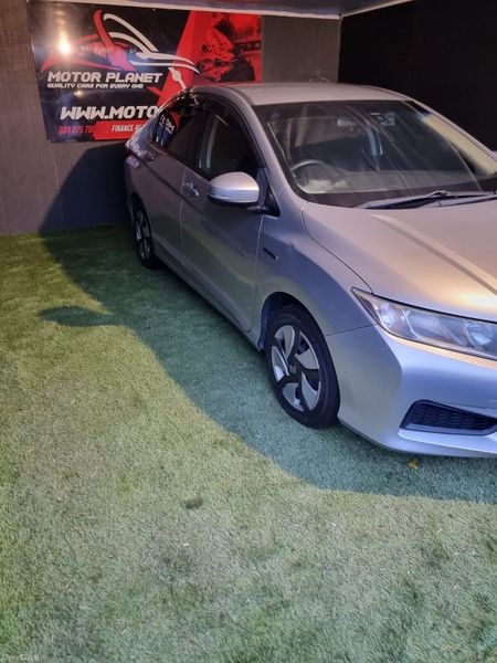 2015 Honda Grace Automatic 378416756