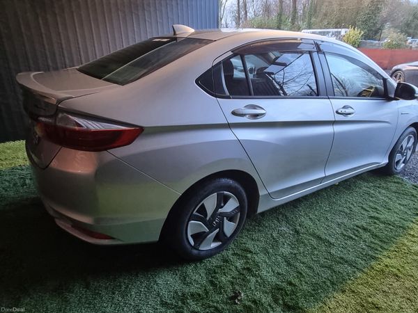 2015 Honda Grace Automatic 378416789