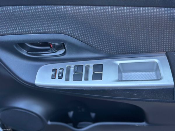 Toyota Yaris 2015 | 1.3Petrol| Automatic 26k kms 378543996