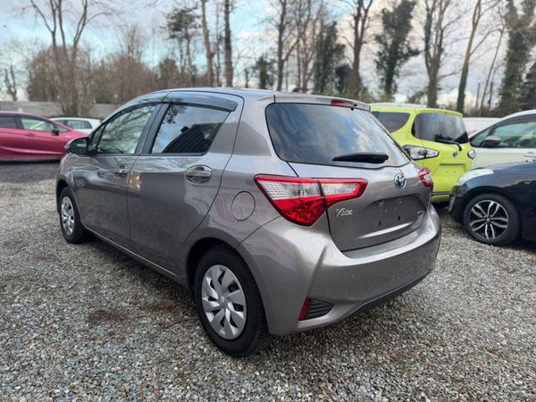 Toyota Vitz 2017 378570158