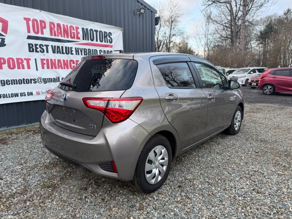 Toyota Vitz 2017 378570166