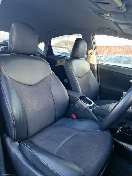 2014 Toyota Prius G pack |Half leather interior 378509568