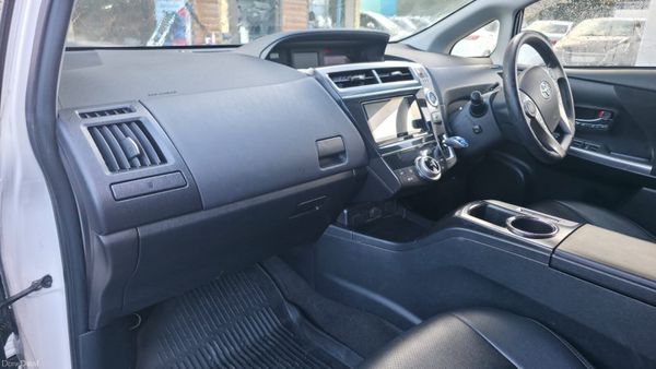 2019 Toyota Prius 7 Seater self charging Hybrid 378512527