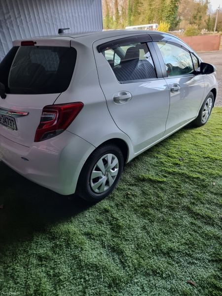 2014 Toyota Vitz Automatic 378534261