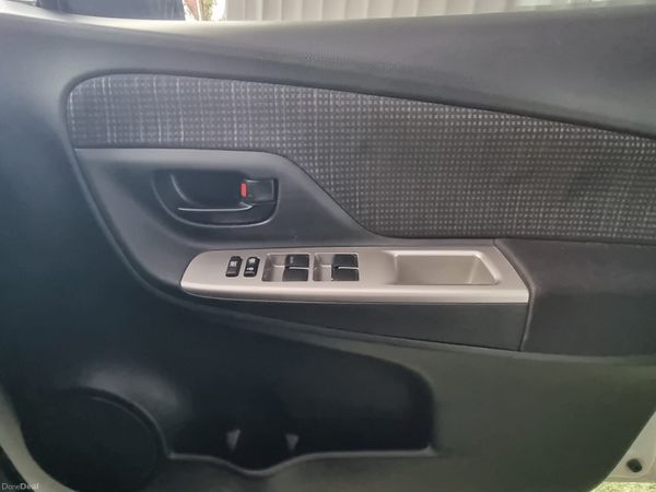 2014 Toyota Vitz Automatic 378534368