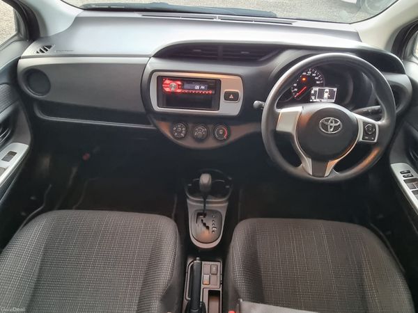 2014 Toyota Vitz Automatic 378534369