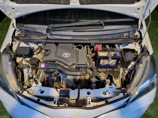 2015 Toyota Vitz Automatic 378535090