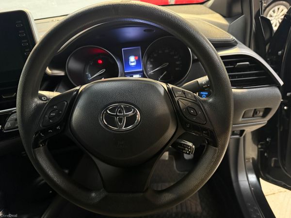 2020 Toyota CHR  1.8 Hybrid automatic,41K Miles 378646146
