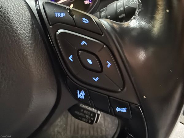 2018 Toyota C-HR 1.8 Hybrid Automatic 378664656