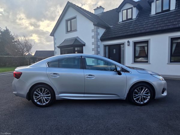 Toyota Avensis 2018 378673818