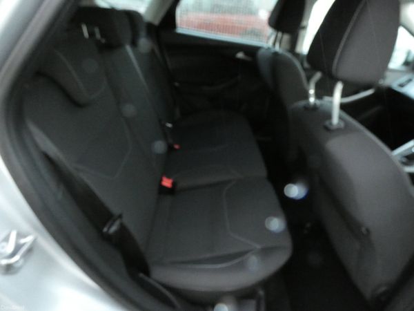 Ford Focus 1.0 Ecoboost Turbo 100PS Zetec 378675936