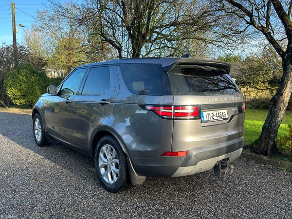 Land Rover Discovery 7 Seater 378681142