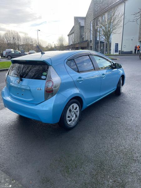 2014 TOYOTA AQUA HYBRID AUTO ONLY 33,000 KM 378699868