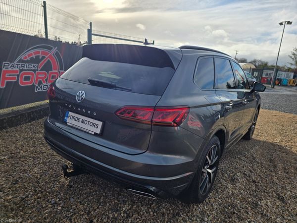 Volkswagen Touareg R-Design 2020 378608046