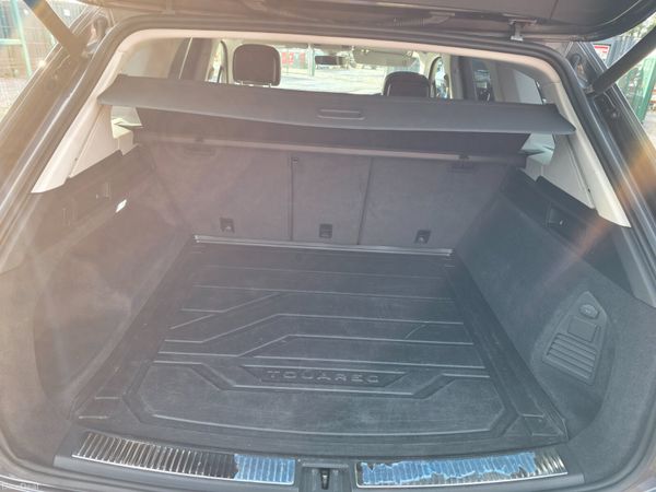 Volkswagen Touareg R-Design 2020 378608060