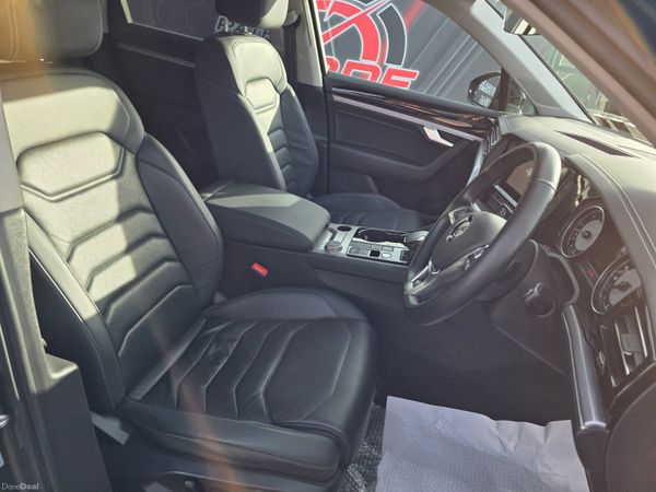 Volkswagen Touareg R-Design 2020 378608064