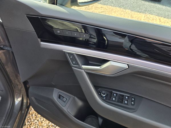 Volkswagen Touareg R-Design 2020 378608066