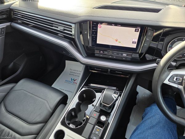 Volkswagen Touareg R-Design 2020 378608068