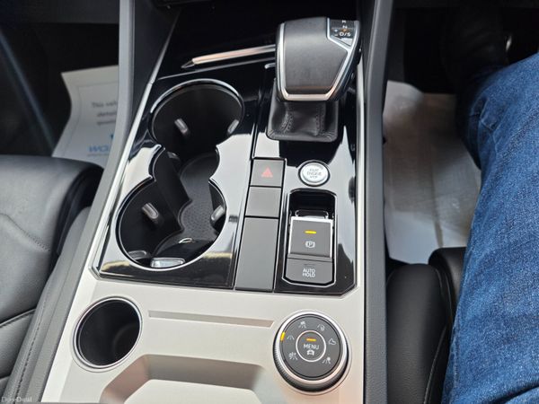 Volkswagen Touareg R-Design 2020 378608070