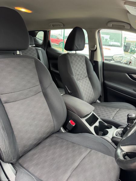 Nissan Qashqai 2015 378619940