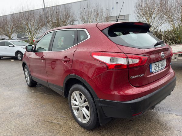 Nissan Qashqai 2015 378619950