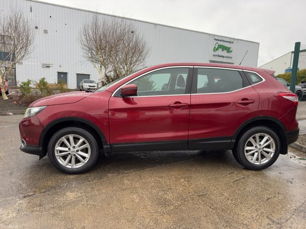 Nissan Qashqai 2015 378619952