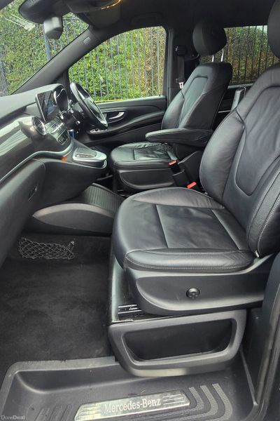 Mercedes EQV 300 SPORT PREMIUM 378622780