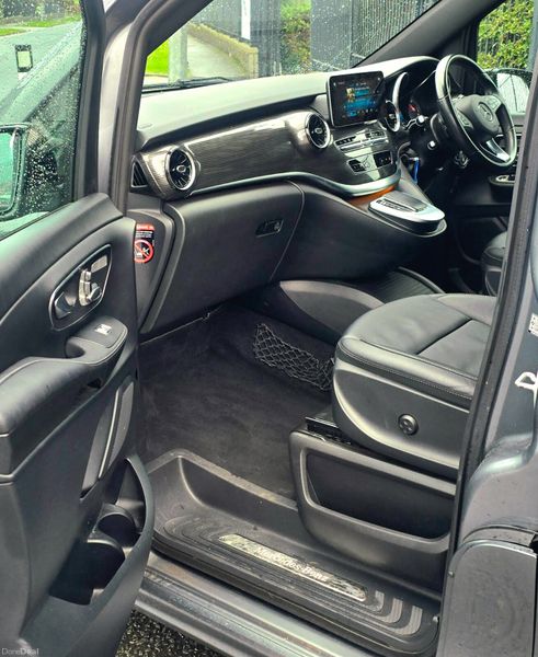 Mercedes EQV 300 SPORT PREMIUM 7 Seat MPV 378622784