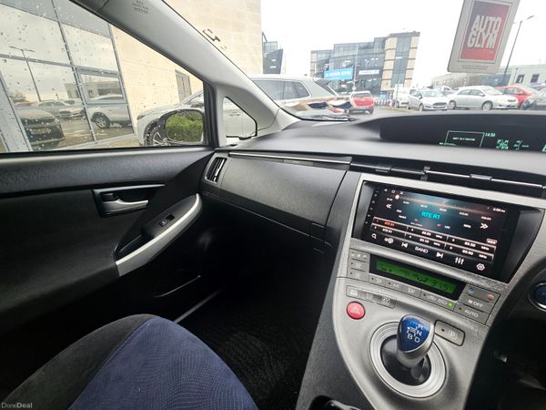 TOYOTA PRIUS 2015 ONE LADY OWNER -WELL MAINTAINED 378793406