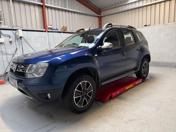 Dacia Duster 2017       LOW KLMS ! 378796350