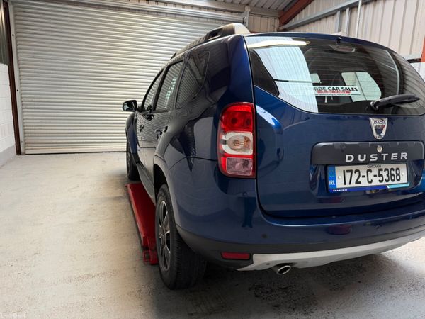 Dacia Duster 2017       LOW KLMS ! 378796365