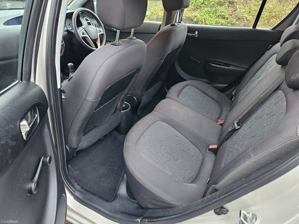 Hyundai i20 2010 1.2cc low mileage 378712716
