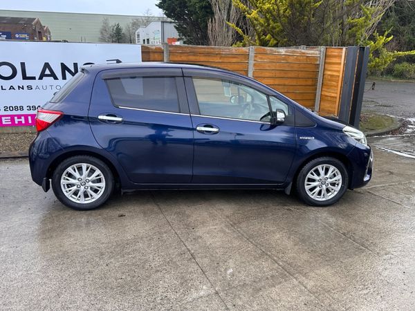 Toyota Vitz Jewela Hybrid automatic 378733255