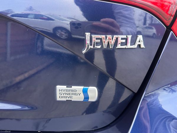 Toyota Vitz Jewela Hybrid automatic 378733261