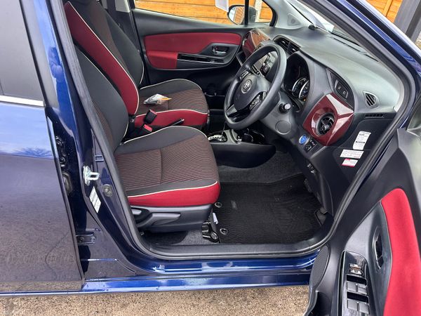 Toyota Vitz Jewela Hybrid automatic 378733262