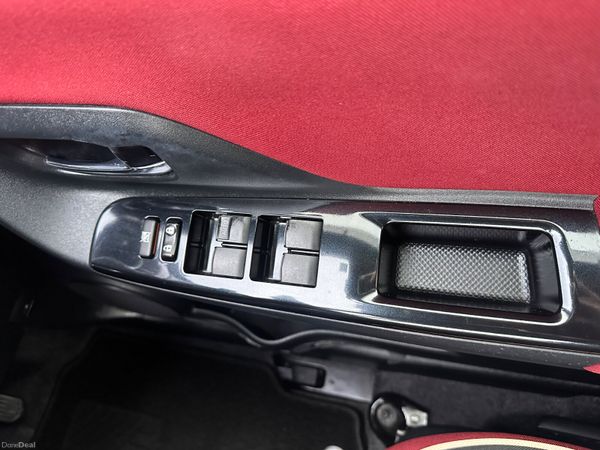 Toyota Vitz Jewela Hybrid automatic 378733275