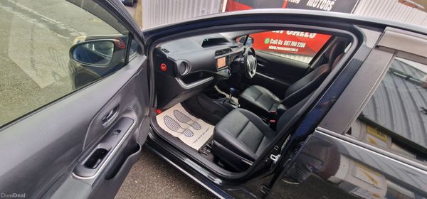 Toyota Aqua Hybrid Leather package 378853742