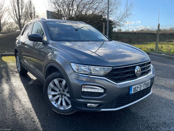 Volkswagen T-Roc 2018 378859946