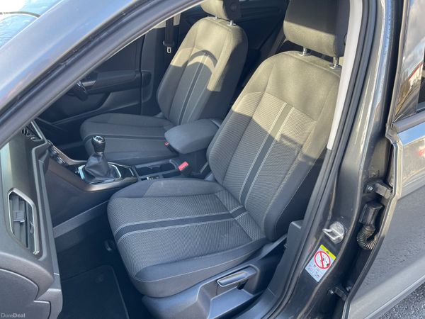 Volkswagen T-Roc 2018 378859970