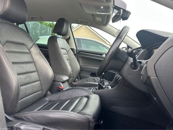 Volkswagen Golf R-LINE 1.5 TSI MANUAL 6SPEED FWD 5 378823650