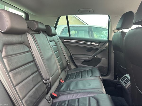 Volkswagen Golf R-LINE 1.5 TSI MANUAL 6SPEED FWD 5 378823656