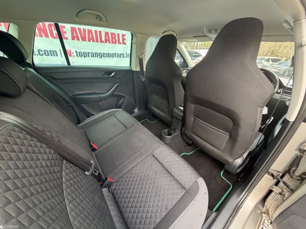 Skoda Rapid 2016 378831086