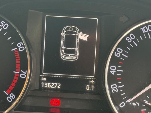 Skoda Rapid 2016 378831096