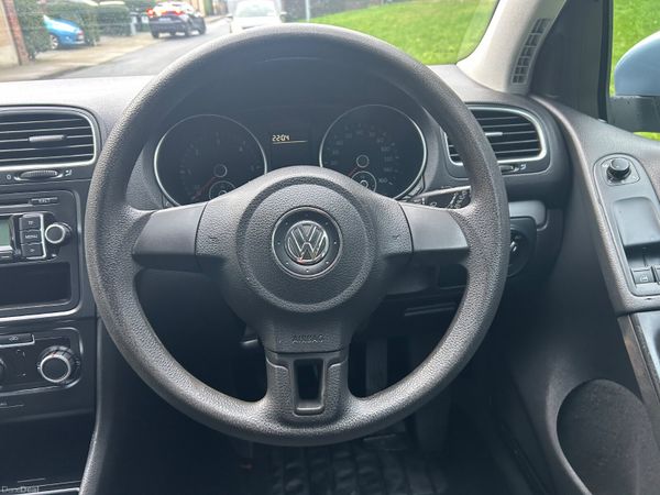 Volkswagen Golf 2010 (01/27) 378832910
