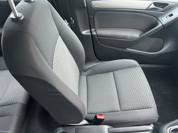 Volkswagen Golf 2010 (01/27) 378832911