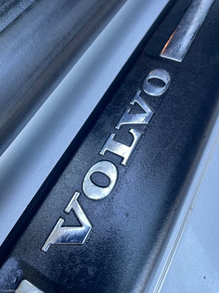 151 Volvo V40 D2.. Automatic.. Leather Interior 378833392