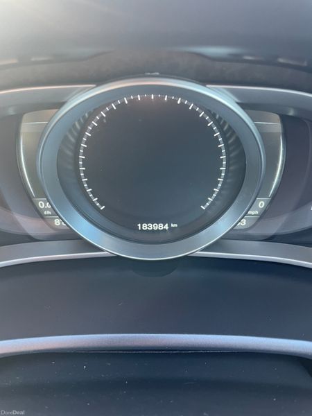 151 Volvo V40 D2.. Automatic.. Leather Interior 378833404