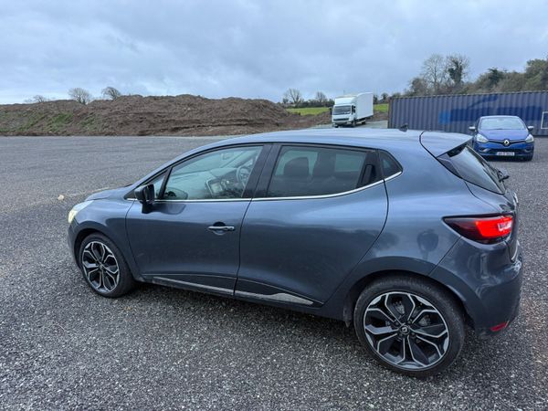 Renault Clio 378977215