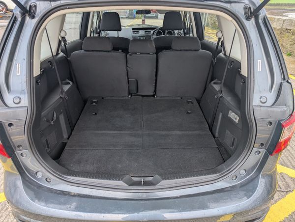 Mazda5. 1.6 Tdci  7 Seat Estate 2012 378995318